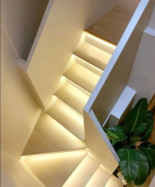 LED-Streifen an Treppen